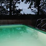 The Dordogne Huts With Pool And Jacuzzi *
