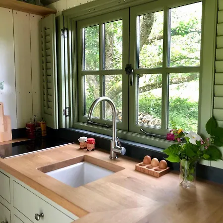 The Dordogne Huts With Pool And Jacuzzi * Payzac (Dordogne)